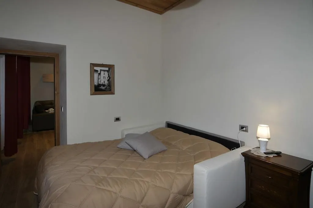 Appartamenti Remondi Edolo 0*,